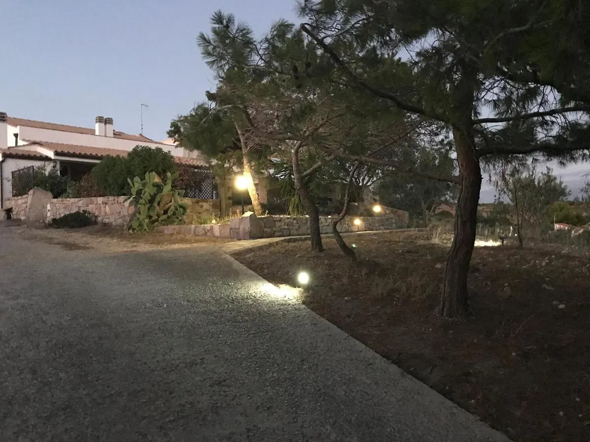 Studio Apartments-Ucuppu Carloforte  Vakantiehuis Carloforte (Isola di San Pietro)